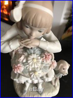 Lladro 1088 Daydreaming Girl with Flowers Basket Puppy Dog Matte Mint