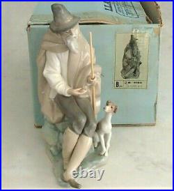 Lladro 1094 Beggar shepherd with begging puppy dog, new staff MIB, RV$685