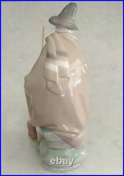 Lladro 1094 Beggar shepherd with begging puppy dog, new staff MIB, RV$685