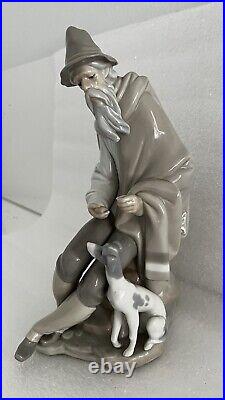 Lladro 1094 Old Shepherd with begging puppy dog. Pristine 10.5 Tall