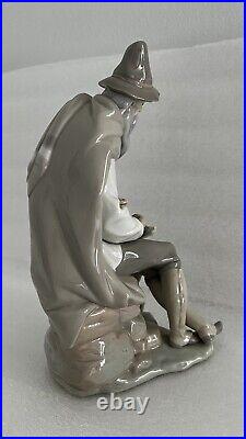 Lladro 1094 Old Shepherd with begging puppy dog. Pristine 10.5 Tall