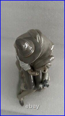 Lladro 1094 Old Shepherd with begging puppy dog. Pristine 10.5 Tall