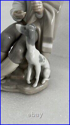 Lladro 1094 Old Shepherd with begging puppy dog. Pristine 10.5 Tall