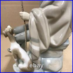 Lladro 1094 Old Shepherd with begging puppy dog. Pristine 10.5 Tall