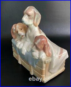 Lladro 1121 PUPS IN BOX dogs, retired 1978 9 inch