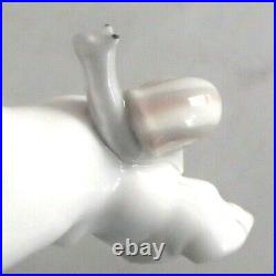 Lladro 1139 Dog and Snail curious puppy staring at snail on paw MWOB, RV$480