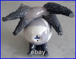 Lladro 1258 (1258.2) Playing Poodles (Gray) puppy dogs gray ball -MWOB, RV$755