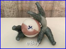 Lladro 1258 Figurine PLAYFUL DOGS Poodles with Ball