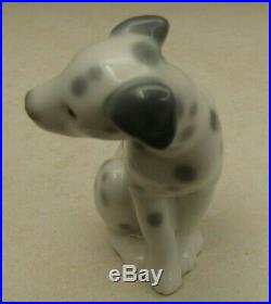 Lladro 1260 Dalmatian Dalmatian puppy dog sitting MWOB, RV$525