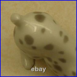 Lladro 1261 Dalmatian Dalmatian puppy dog playing MWOB, RV$475