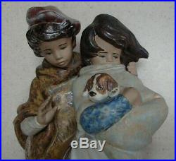 Lladro 1279 Facing the Wind couple with puppy dog LARGE GRES MWOB, RV$880