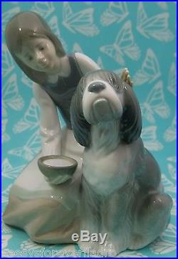 Lladro # 1334 GIRL FEEDING DOG AKA Chow Time Mint BUY 1 GET 1 50% OFF