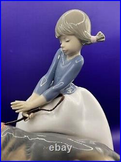 Lladro 1533 Figurine Not so Fast Girl Walking German Shepherd Dog Retired