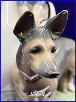 Lladro 1533 Figurine Not so Fast Girl Walking German Shepherd Dog Retired