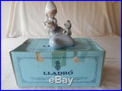 Lladro 1974 LITTLE FRISKIES Dog And Cat Girl Figurine #5032 With Box