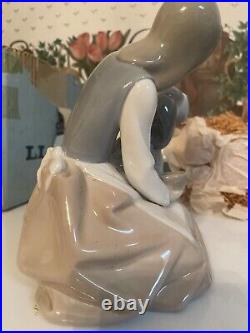 Lladro 2 No. 0 1334 Chow Time -Original Box-RETIRED-Mint Condition