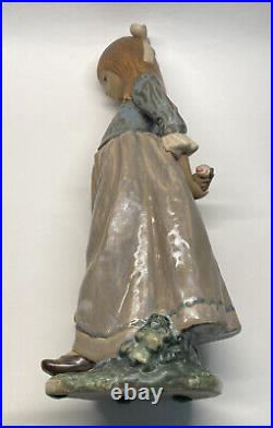 Lladro #2085 Rosita Girl Holding Rose Walking Dog Figure Gres Finish 14 Statue