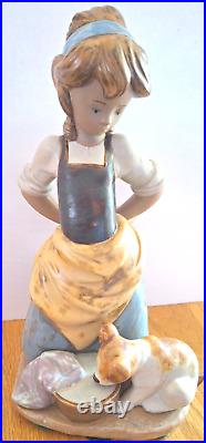 Lladro #2096 KITCHEN MAID WITH DOG Figurine Gres Finish Hand Made Spain Retired