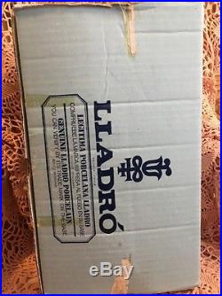 Lladro 2096 Kitchen-Maid with Dog, Mint Condition! Gres! Blue Lladro Box