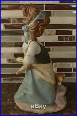 Lladro 2096 Nosy Puppy GRES finish figurine kitchen maid w dog MWOB, RV$450