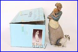 Lladro # 2187 Jealous Friend Gres Finish, Mother with Child & Dog, Retired 1995