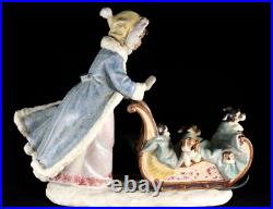 Lladro 2234M Playful Push Lladro Winter Eskimo Dogs Sleigh w Box