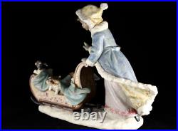 Lladro 2234M Playful Push Lladro Winter Eskimo Dogs Sleigh w Box