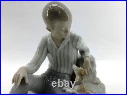 Lladro 4755 Figurine Boy with Dog, Marcelino y su perro, very rare, collector