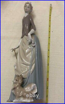 Lladro #4761 Lady With Dog And Umbrella 13-14-excellent Condition