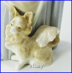 Lladro 4761 Woman with Dog and Umbrella 14.25 Tall Glossy No Box Retired L234