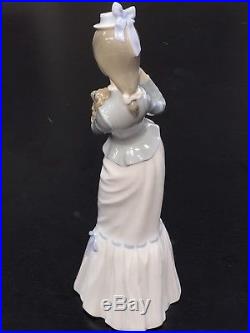 Lladro 4893 A Walk with The Dog Woman w Pekingese Dog Porcelain Figurine 14 3/4