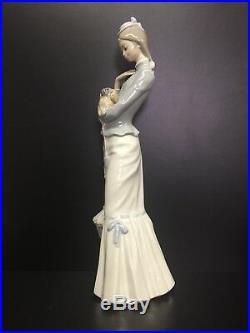 Lladro #4893 Walk With The Dog, Retired In 2004, 15 High