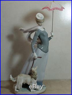 Lladro 4914 Lady With Shawl (& Dog & Umbrella) 17H -As Is withBox