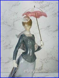 Lladro 4914 Lady with Shawl Dog Parasol Umbrella Porcelain Figurine Read