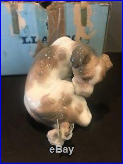 Lladro #4917 Dog & Butterfly 1975 Retired With ORIGINAL BOX Porcelain