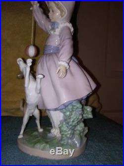 Lladro, 5078, Teasing The Dog Figurine, Mint Condition! Free Shipping