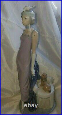 Lladro #5174 Couplet Lady Bnib Dog 1920's Flapper Retired J10e