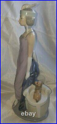 Lladro #5174 Couplet Lady Bnib Dog 1920's Flapper Retired J10e