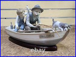 Lladro 5215 Fishing with Gramps with Grandfather Boy & Dog Figurine Pre-owned