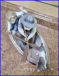 Lladro 5215 Fishing with Gramps with Grandfather Boy & Dog Figurine Pre-owned