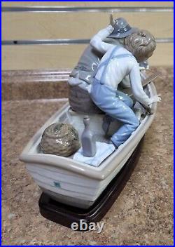 Lladro 5215 Fishing with Gramps with Grandfather Boy & Dog Figurine Pre-owned