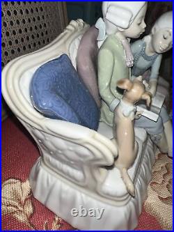 Lladro #5229 Story Time Colonial Boy, Girl & Dog On Couch, Original Box