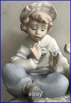 Lladro 5450 I Hope She Does Boy with flower petals & dog MATTE MWOB, RV$715