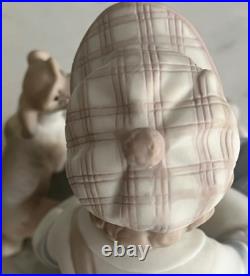 Lladro 5450 I Hope She Does Boy with flower petals & dog MATTE MWOB, RV$715