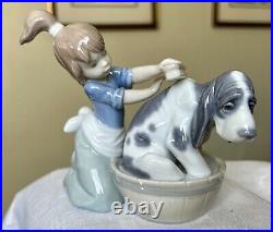 Lladro 5455 Bashful Bather Girl Washing Dog Porcelain Figurine MINT