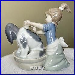 Lladro 5455 Bashful Bather Girl Washing Dog Porcelain Figurine MINT