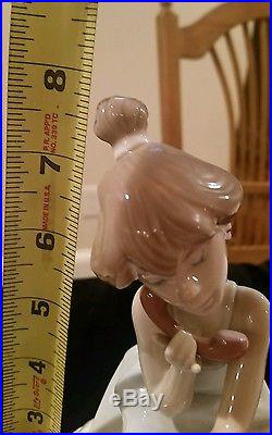 Lladro #5466 Chit Chat Girl On Phone With Dog Handmade in Spain 1987 Porcelain