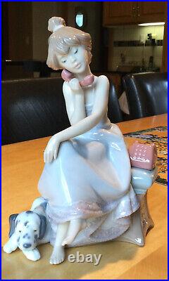 Lladro 5466 Chit-Chat Girl Talking On Phone with Dalmatian Dog Mint Condition