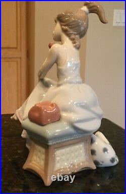 Lladro 5466 Chit-Chat Girl Talking On Phone with Dalmatian Dog Mint Condition