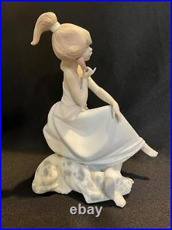 Lladro #5466 Chit Chat Girl With Dog On The Phone No Matte Finish